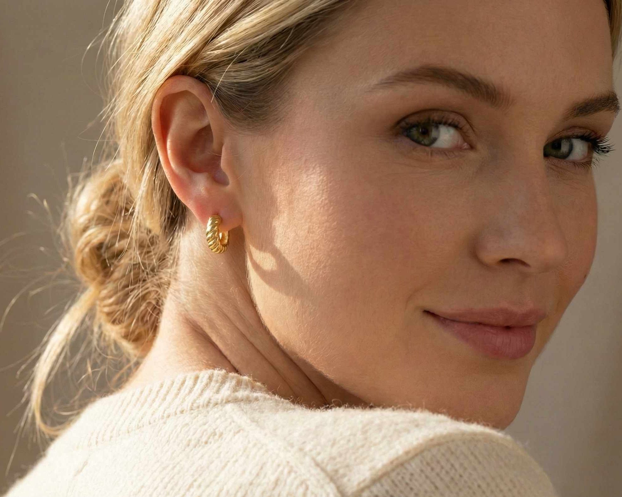 10KT Gold Aurelia Croissant Huggies