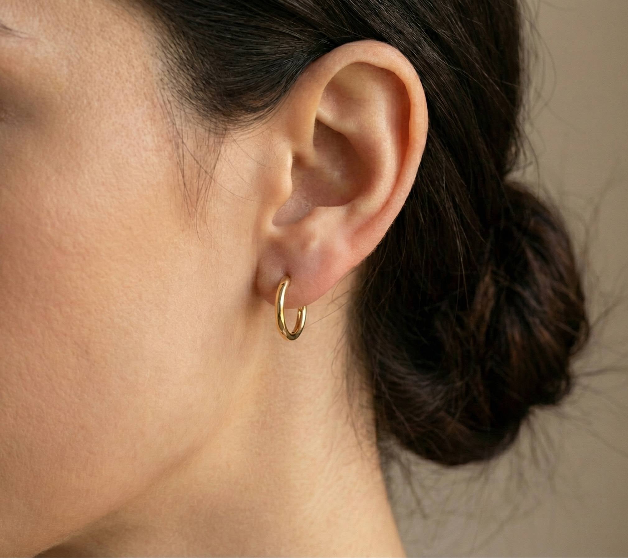 10KT Gold High Polish Plain Finish Large Round Huggies