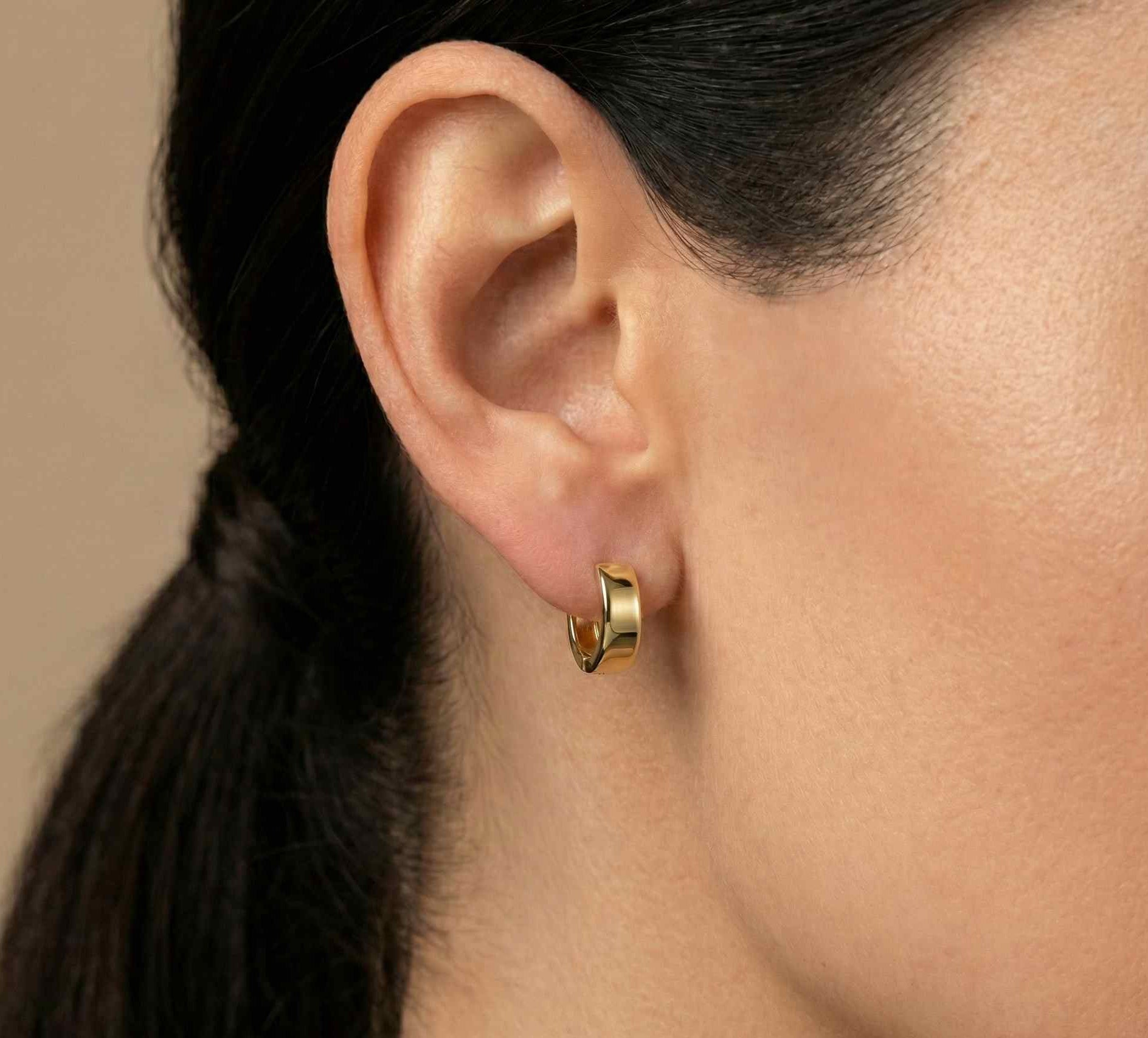 10KT Gold Kiara Huggies