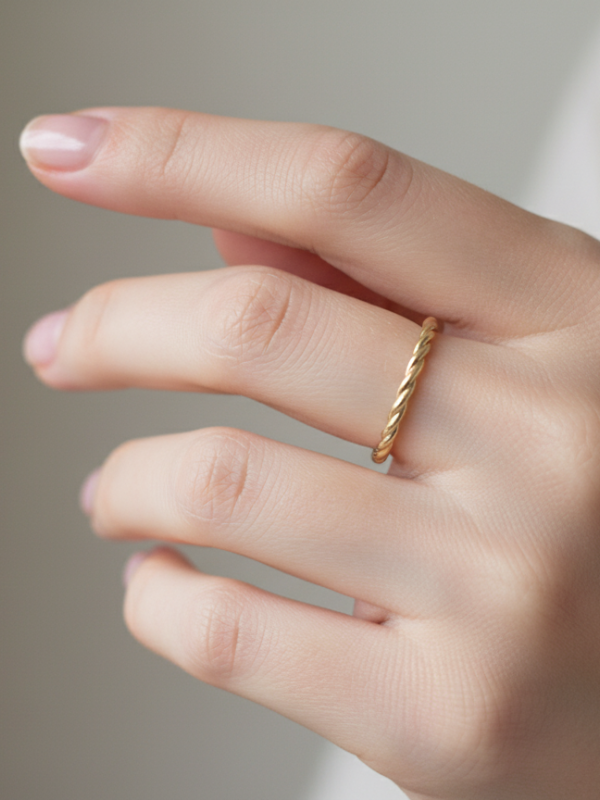 10KT Twisted Cable Ring