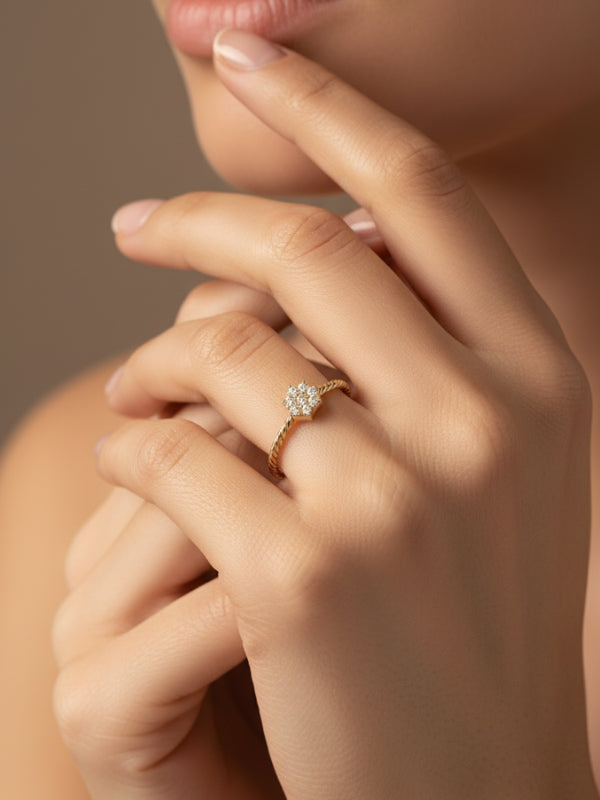 10KT Twisted Hexagonal Bloom Ring