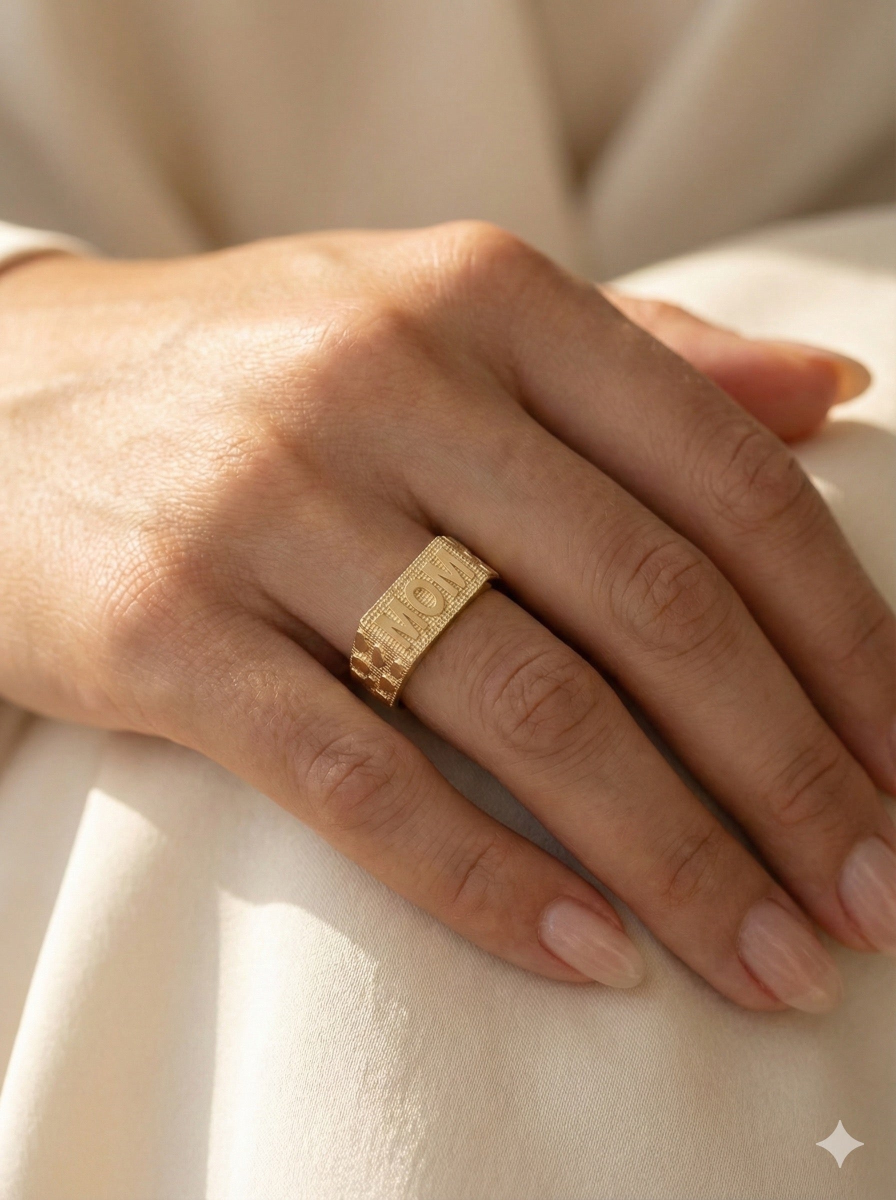 10KT Mom Nugget Style Ring