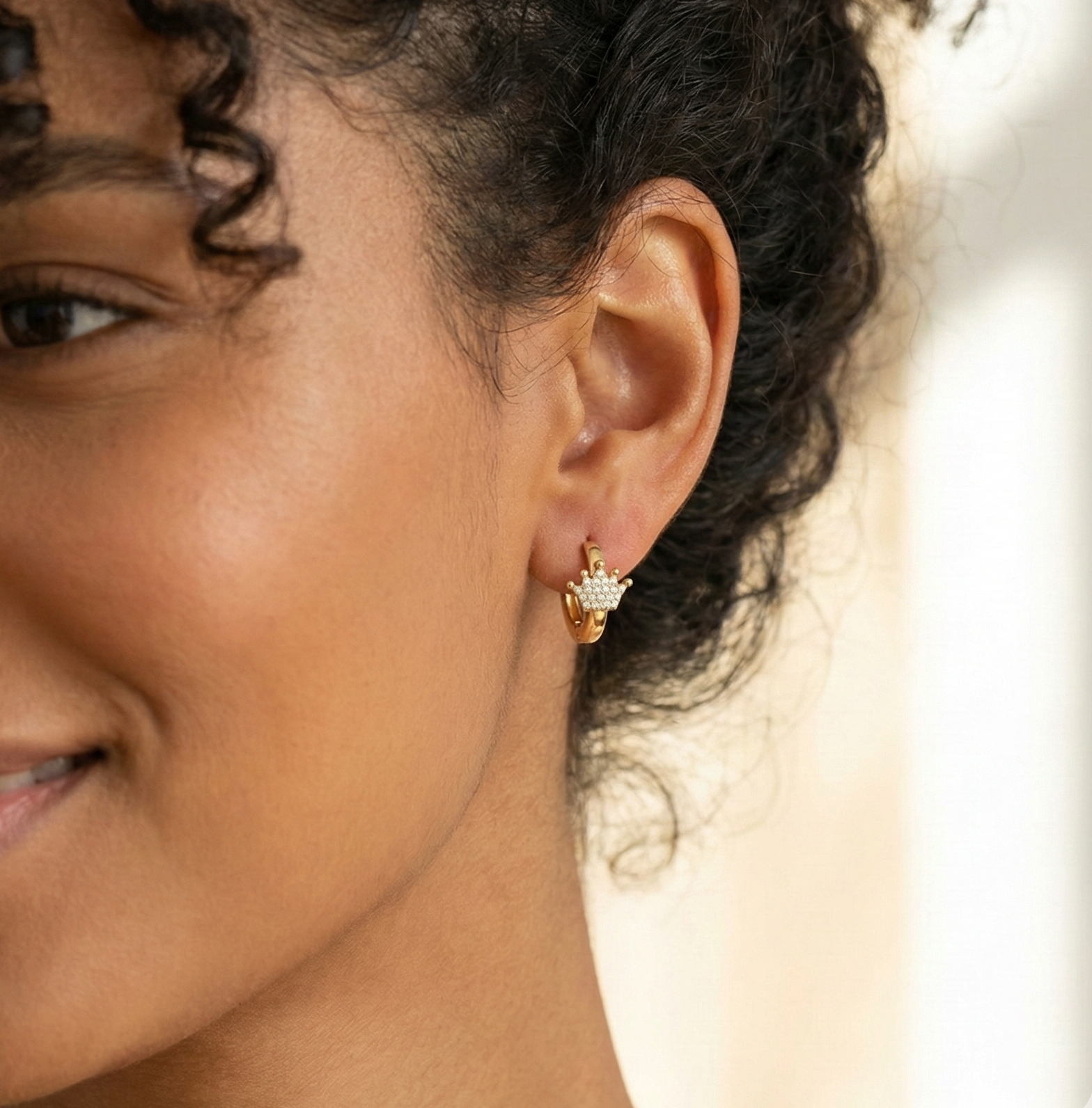 10KT Gold Crown Huggies