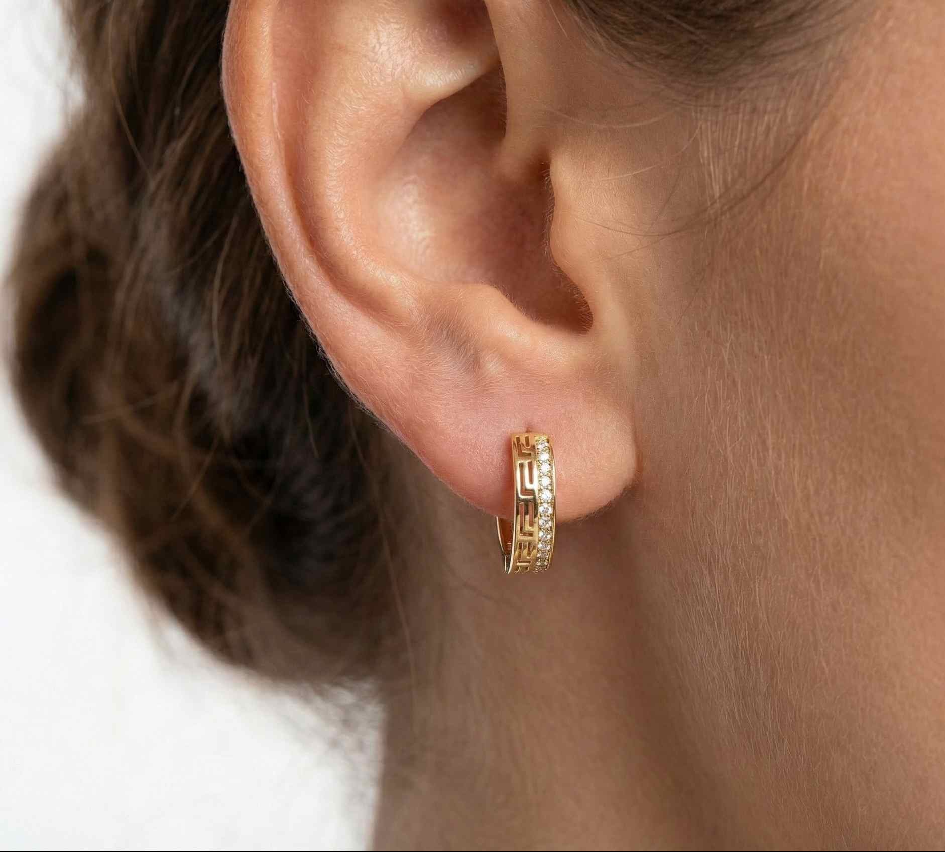 10KT Gold Gracie Huggies