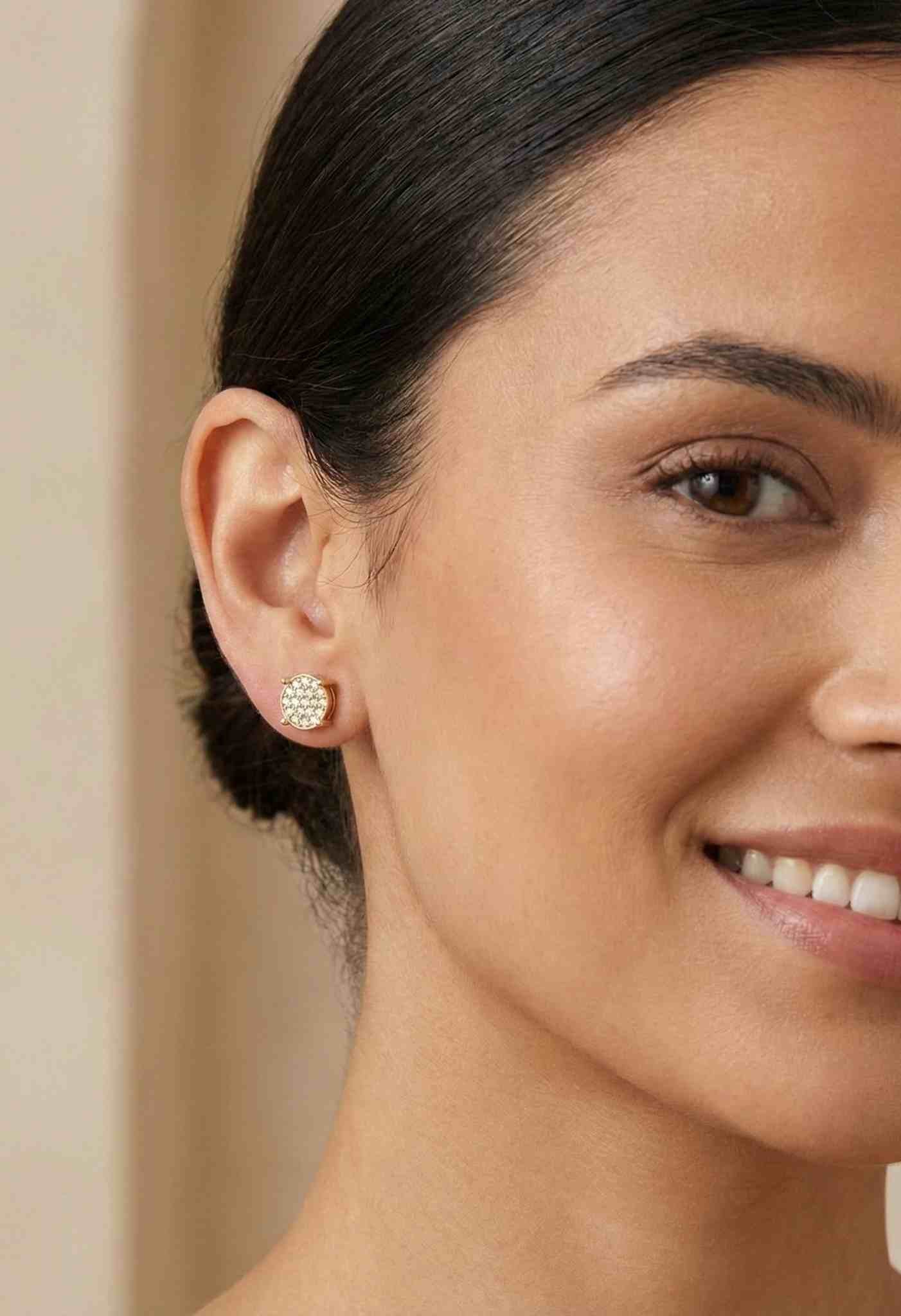 10 KT 0.50 CTW Round Cluster Studs