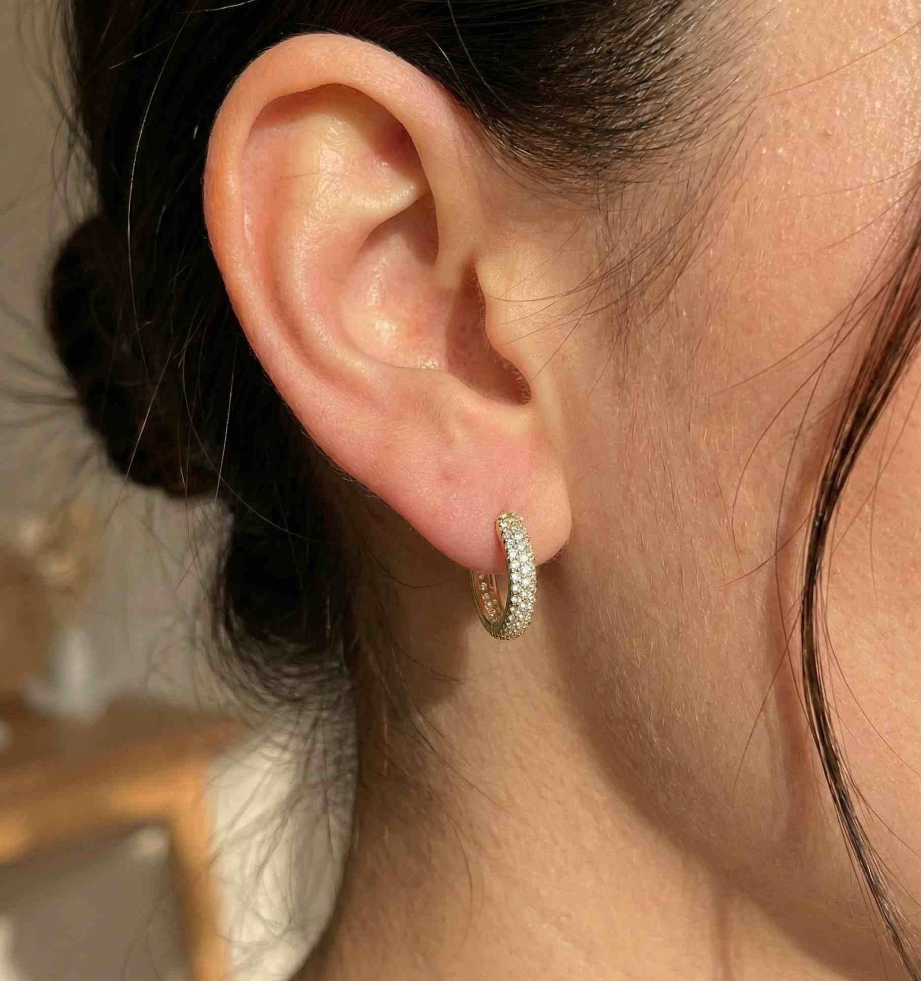 10KT Studded Zara Huggies